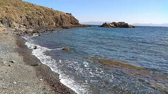 Aegean View Seaside Apartment Syros