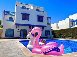Luxury 4BD Villa with Pool in Hurghada