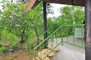 Rafiki Safari Camp