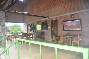 Rafiki Safari Camp