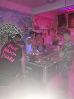 K & M House - Hostel