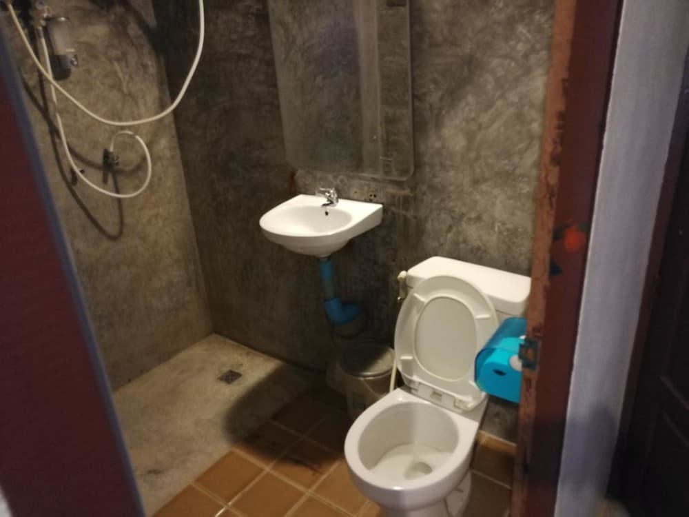 Jaya Hostel - Adults Only