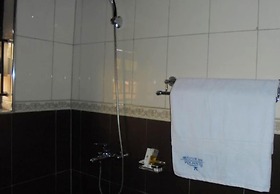 Bunyonyi Inn Hotel