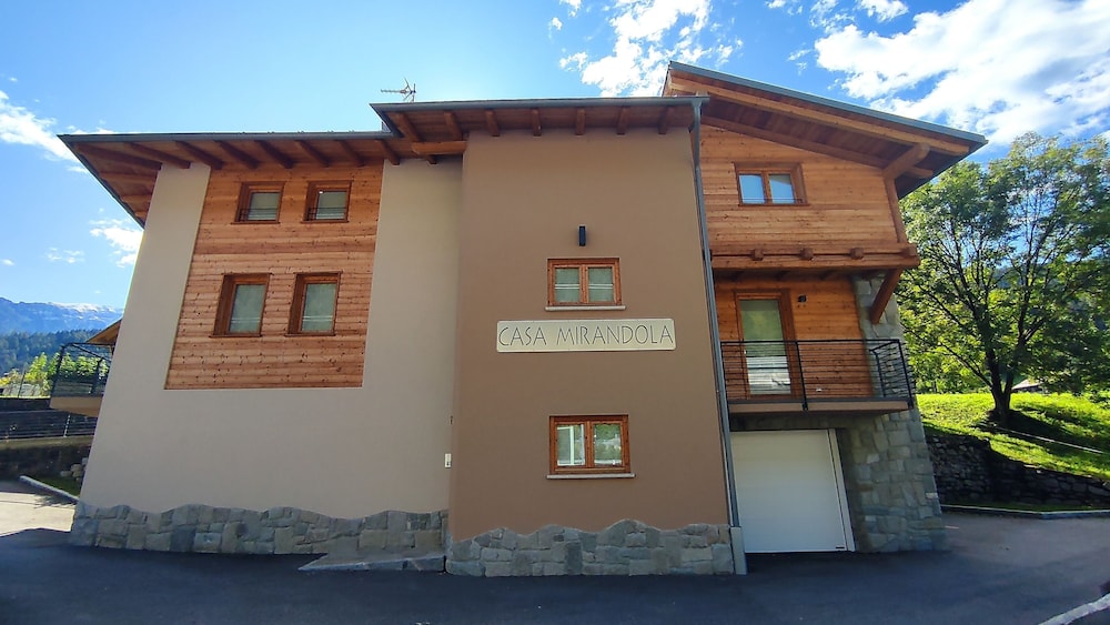 Casa Mirandola