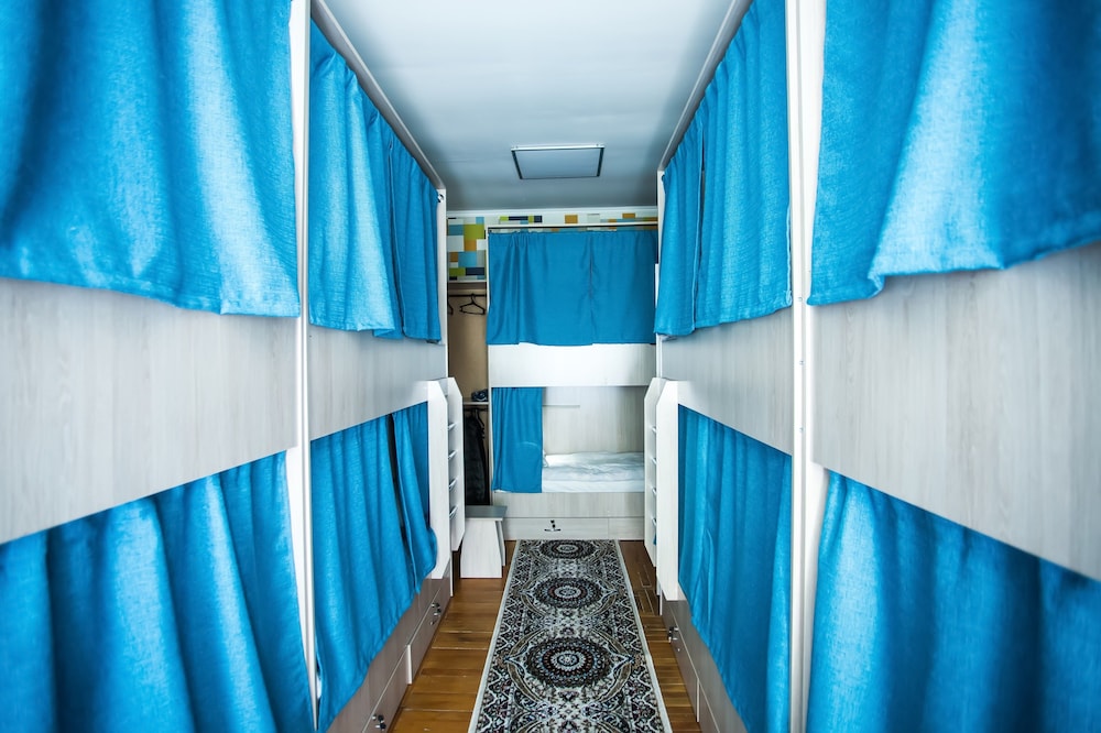 Hostel Eleon