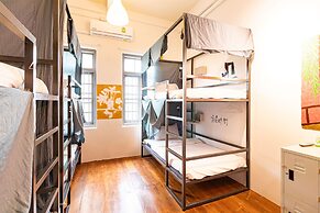 Yu Cafe Hostel