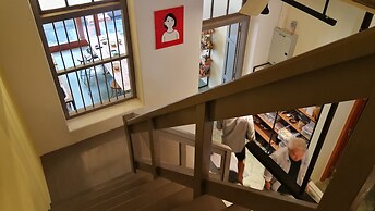 Yu Cafe Hostel