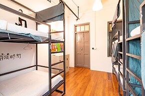 Yu Cafe Hostel
