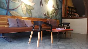 Yu Cafe Hostel