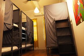 Yu Cafe Hostel