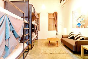Yu Cafe Hostel