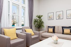 Luxury Main Square Apartments