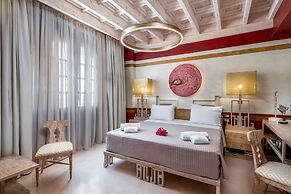 10GR Boutique Hotel and Wine Bar