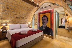 10GR Boutique Hotel and Wine Bar
