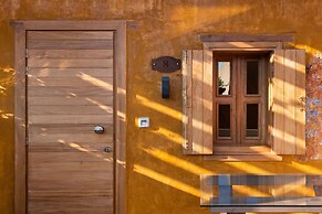 10GR Boutique Hotel and Wine Bar