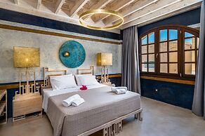 10GR Boutique Hotel and Wine Bar