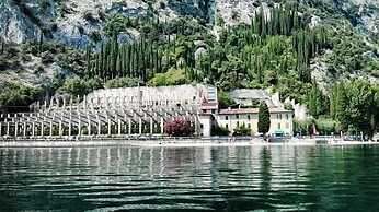 Hotel e Appartamenti al Prà de la Fam