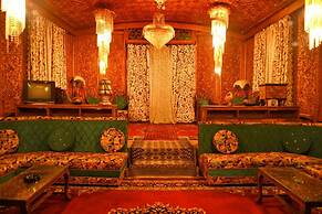 De-Laila Houseboats