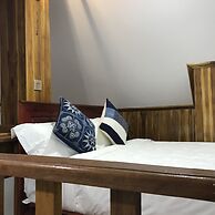 Wisdom Mystery Hotel