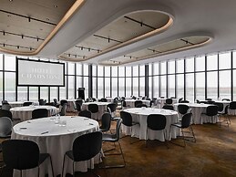 Hotel Chadstone Melbourne MGallery Collection