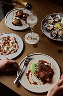 Hotel Chadstone Melbourne MGallery Collection
