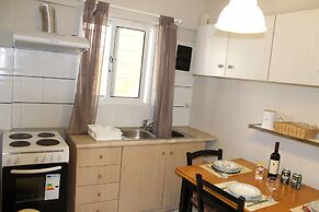 Alekos Beach Houses-Marina
