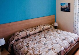 B&B Dream Center