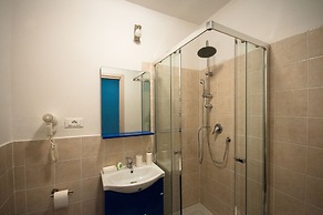 B&B Dream Center