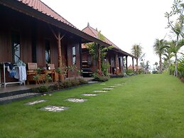 Emir surfcamp