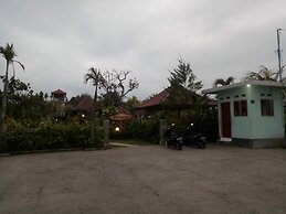 Emir surfcamp