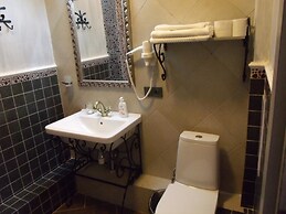 Mini Hotel D'Rami