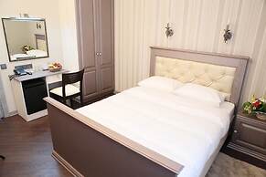 Mini Hotel D'Rami