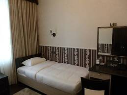 Mini Hotel D'Rami