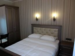 Mini Hotel D'Rami