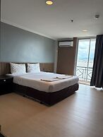 J & Y Lodge Hotel
