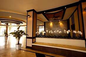 J & Y Lodge Hotel