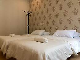 Island Hostel Bayan Lepas Airport