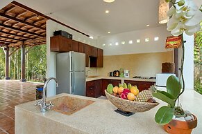 Villa Atas Awan