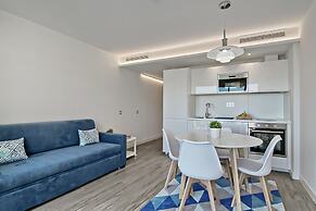 Carihuela Suites