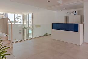 Carihuela Suites