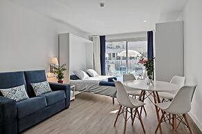 Carihuela Suites