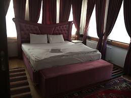 Kuscu Han Otel
