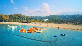 Camaya Coast Hotel