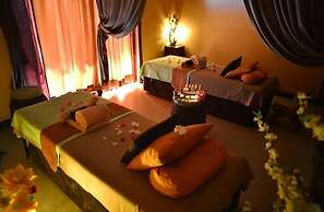 Camaya Coast Hotel
