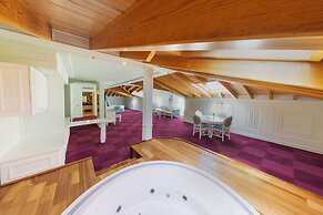 Seven Hills Palace & Spa