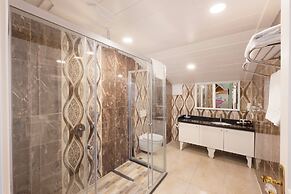 Seven Hills Palace & Spa