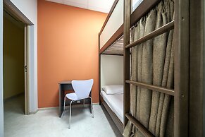 Ostriv Hostel