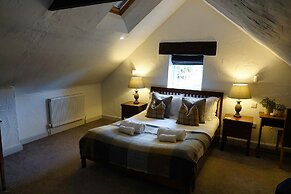 Home Farm & Lodge