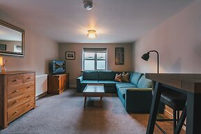 Home Farm & Lodge
