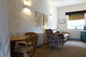 Home Farm & Lodge